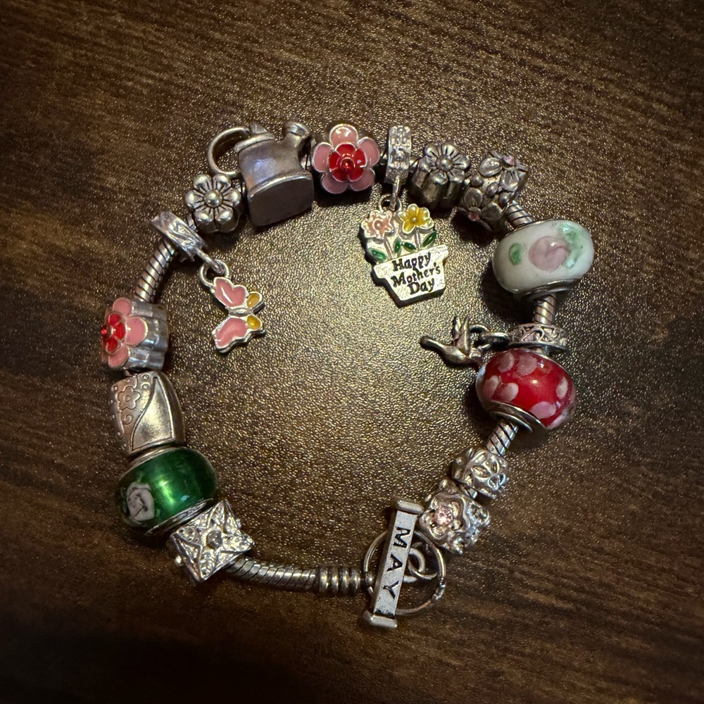 Willabee and Ward May charm bracelet
